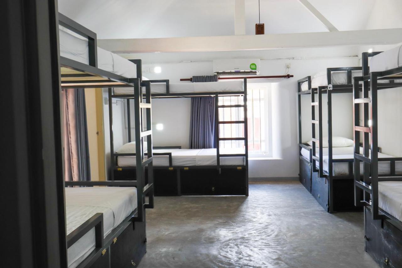 Why Not Backpackers Hostel Mirissa Εξωτερικό φωτογραφία
