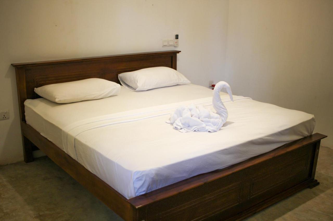 Why Not Backpackers Hostel Mirissa Εξωτερικό φωτογραφία
